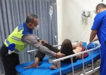 Tiba-Tiba Terjatuh, Pria Paruh Baya Diselamatkan Anggota Satlantas Polresta Bogor Kota