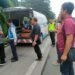 Diduga Sakit Seorang Pengemudi Truk Meninggal Dunia di Gate Tol Sentul Utara 2
