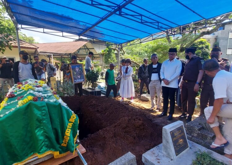 Wafat, Kajari Kota Bogor Sekti Anggraini Dimakamkan di TPU Dreded