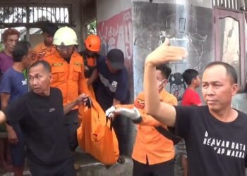 Jasad Wanita Lansia Ditemukan Mengambang di Sungai Cipakancilan