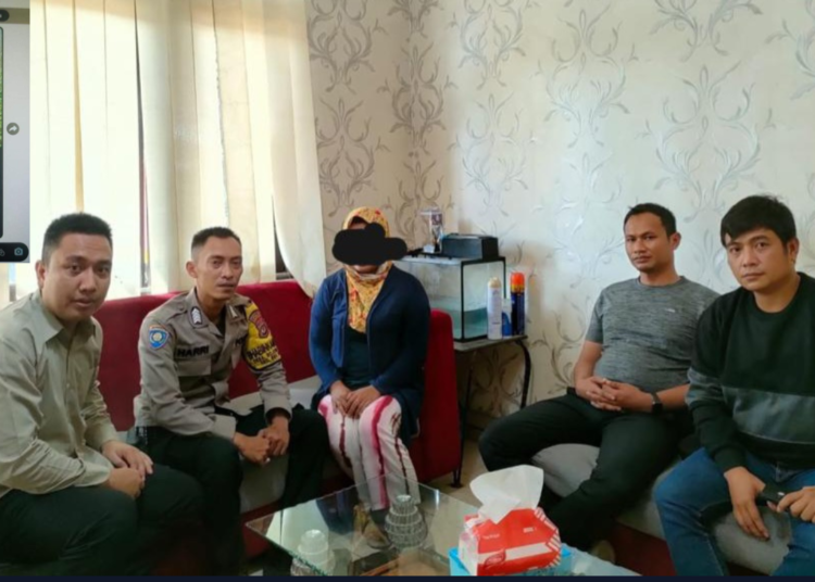 Suami dan Warganet Kena Prank Ibu Muda Yang Mengaku Diculik Bersama Anaknya