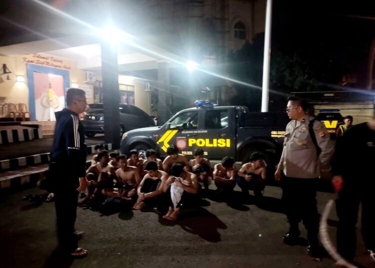Akan Gelar Tawuran di Cileungsi, 13 Remaja Diamankan Polisi Berikut Sejumlah Senjata Tajam