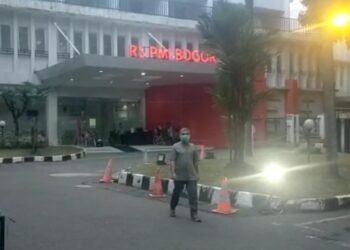 Remaja Jatuh Dari Lt. 3 Mall BTM, Ini Penuturan Ibu Korban