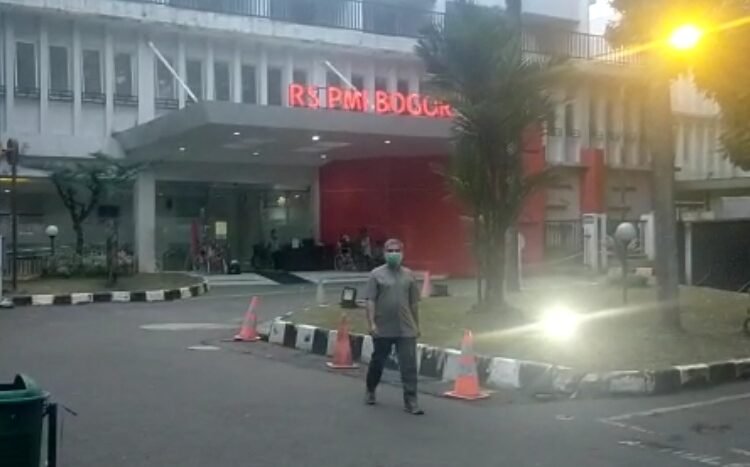 Remaja Jatuh Dari Lt. 3 Mall BTM, Ini Penuturan Ibu Korban