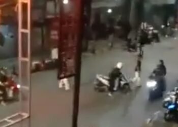 Geger, Pemotor Dihalau Sekelompok Orang di Jalan Suryakencana