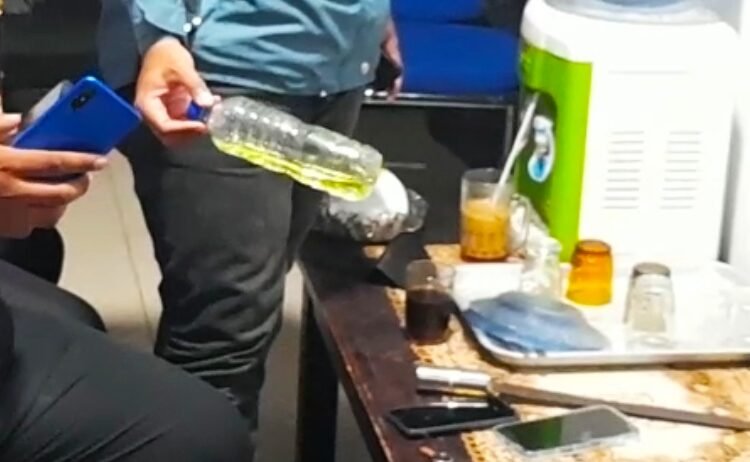 Gila !!! Pelajar SMP Mainannya Miras Ciu dan Pedang