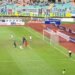 Pemain PSM Makassar Ramadan Sananta saat Mencetak gol ke Gawang Persib Bandung