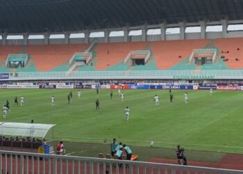 Gol Komarudin Bawa Unggul Persikabo 1973 atas Persita Tangerang di Babak Pertama