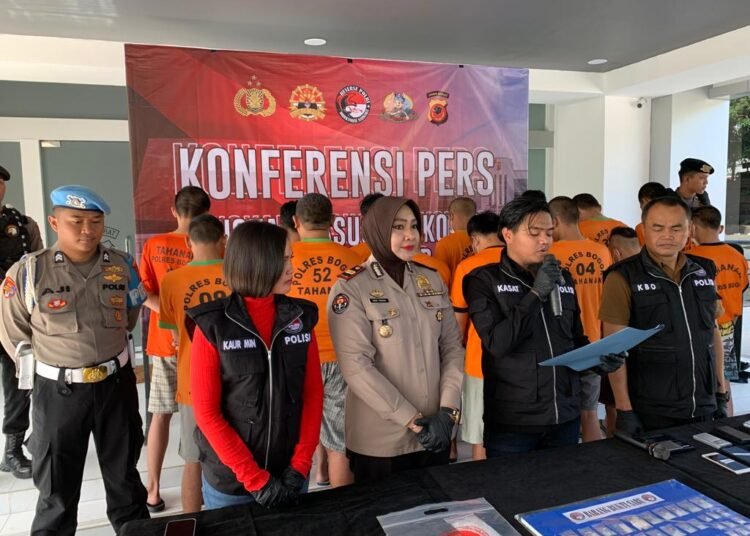 Polisi Bekuk 14 Pelaku Kasus Narkoba, 278 Paket Sabu Senilai Rp.800 Juta Turut Disita