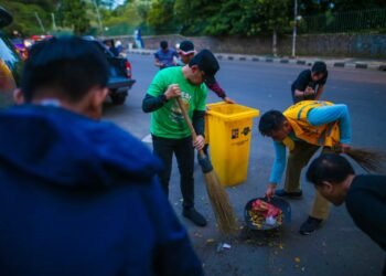 Apresiasi Petugas Kebersihan, Ratusan ASN Sapu Jalan di 64 Titik di Kota Bogor