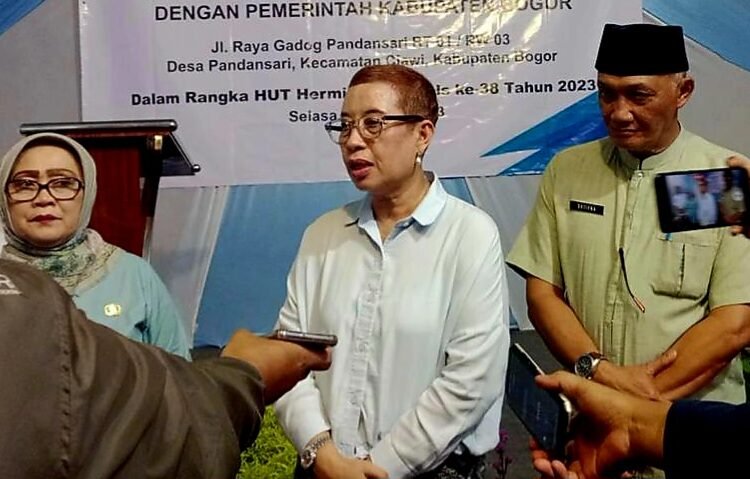 Hermina Bantu Renovasi Fasum di Pandansari Ciawi