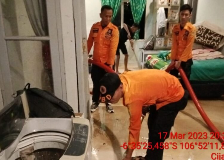 Cijayanti dan Sarpati Meluap, Ratusan Rumah Di Babakan Madang Terendam 