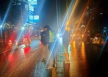 Seorang Remaja Tewas Tertabrak Mobil Saat Nyebrang Di Jalan Raya Cibungbulang