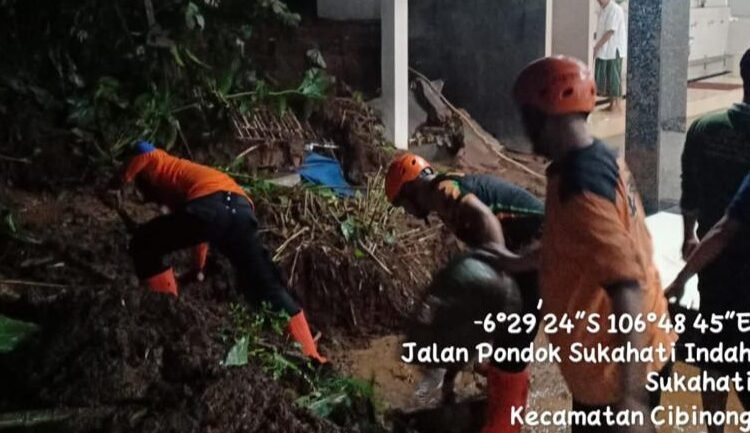 Dalam Sehari Dua Peristiwa Longsor Terjadi di Cibinong