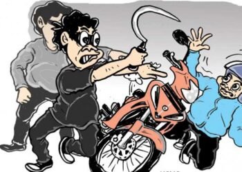 Dibegal, Seorang Pemotor Luka Bacok Motorpun Raib