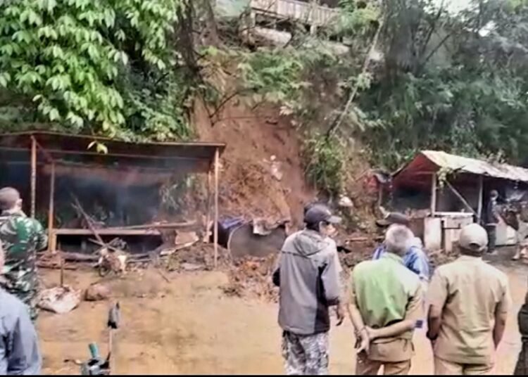 Longsor di Curug Cilember, Dua Orang Tewas Tertimbun