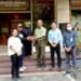 Bertekad Hijaukan Puncak, Taman Safari Indonesia Bagikan Bibit Tanaman dan Pupuk Kompos ke SMPN 2 Cisarua