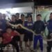 Ular sanca 3 meter usai dievakuasi Tim Rescue Damkar Kabupaten Bogor, dari sebuah warteg di Nanggewer, Cibinong.