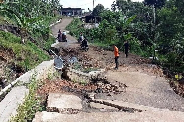 Peristiwa Bencana, Plt Bupati Bogor Minta BPBD Tetapkan Status Darurat Bencana