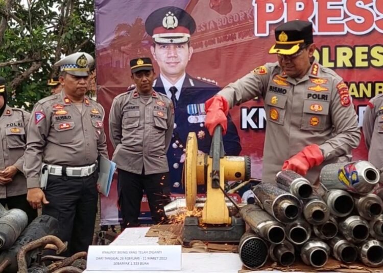 Dikeluhkan Masyarakat, Polisi Musnahkan 1.333 Knalpot Brong