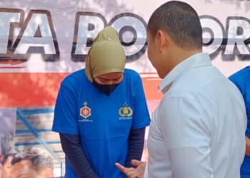 Pelaku saat ditanyai oleh Kasat Reskrim Polresta Bogor Kota, Kompol Rizka Fadhila.