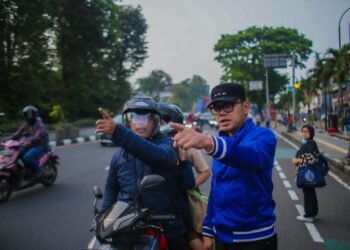 Pantau Rekayasa Lalu Lintas di Jalan Otista, Bima Arya Evaluasi Traffic Light hingga Tambah Petugas