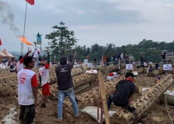 Festival Kuluwung Sukamakmur, Ratusan Meriam Randu Saling Adu Tembak