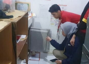 Satroni Minimarket di Cibinong, Perampok Bersajam Gasak Uang Belasan Juta