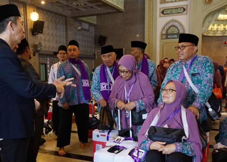 984 Calon Jemaah Haji Kota Bogor Kloter 17 Berangkat ke Tanah Suci