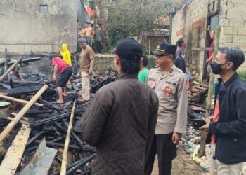 Korsleting Listrik, Satu Rumah Dikemang Ludes Terbakar
