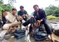 Jaga Kelestarian Lingkungan, MIND ID Gerebek Sampah dan Tanam Pohon di Cisadane
