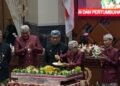 HJB 541, 2 Pencipta Lagu Mars Tegar Beriman Terima Penghargaan