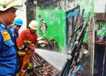 Rumah 2 Lantai di Kedung Halang Terbakar saat Ditinggal Penghuni