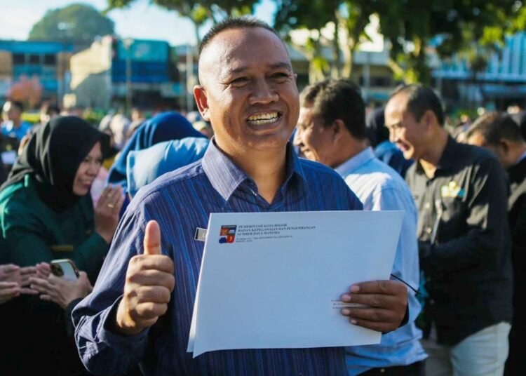 Kisah Penjaga Sekolah Mengejar Mimpi Kini Jadi PPPK