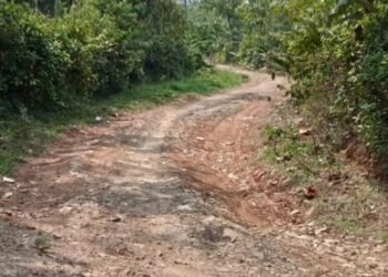 Jalan Menuju SMPN 3 Tenjo Rusak, Kepsek : Kasihan Anak Anak