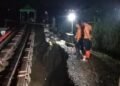 Ngeri, Tergerus Longsor Rel Kereta Api Bogor – Sukabumi Menggantung