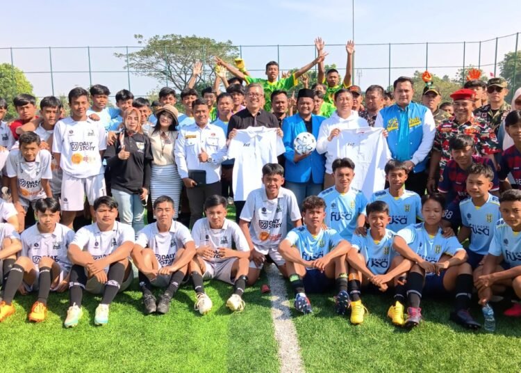 Puluhan Tim Unjuk Gigi di Turnamen Mini Soccer KNPI U-17