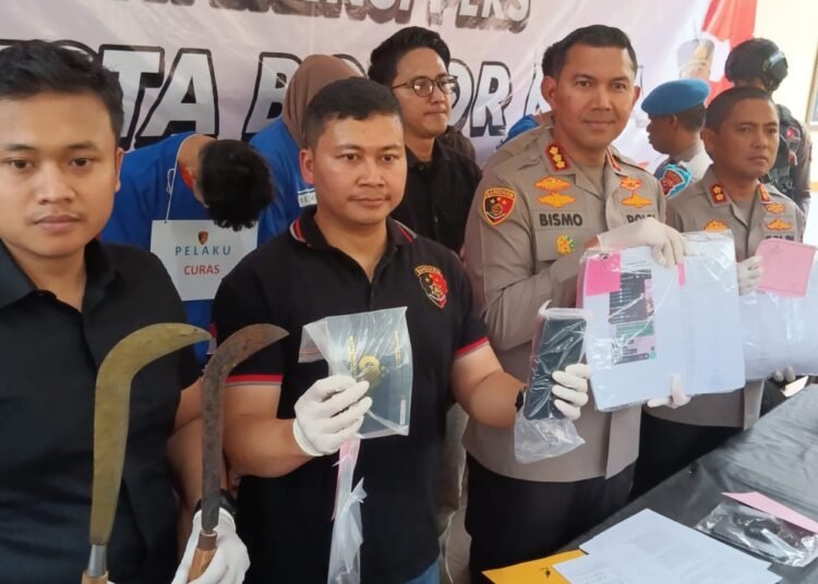 Gondol Pajero Sport di Hutan Cifor, Pelaku Ditangkap Polisi di Surabaya
