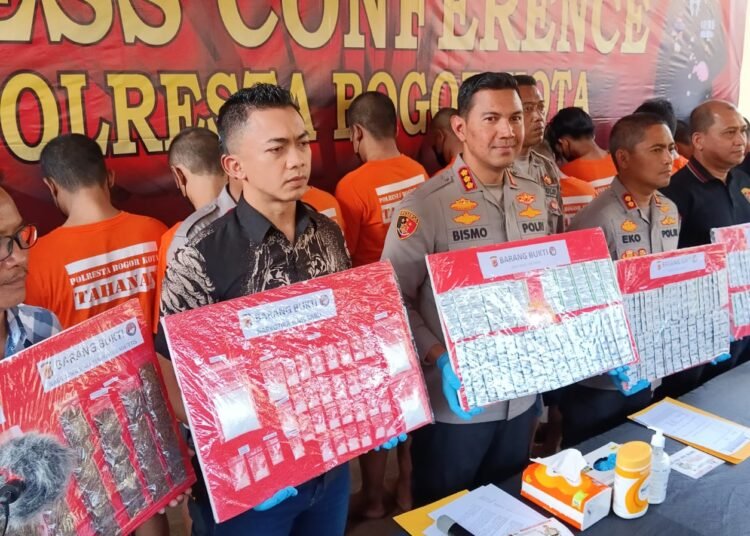 Berkedok Toko Kelontong, Polisi Cokok Pengedar Obat Terlarang di Kota Bogor