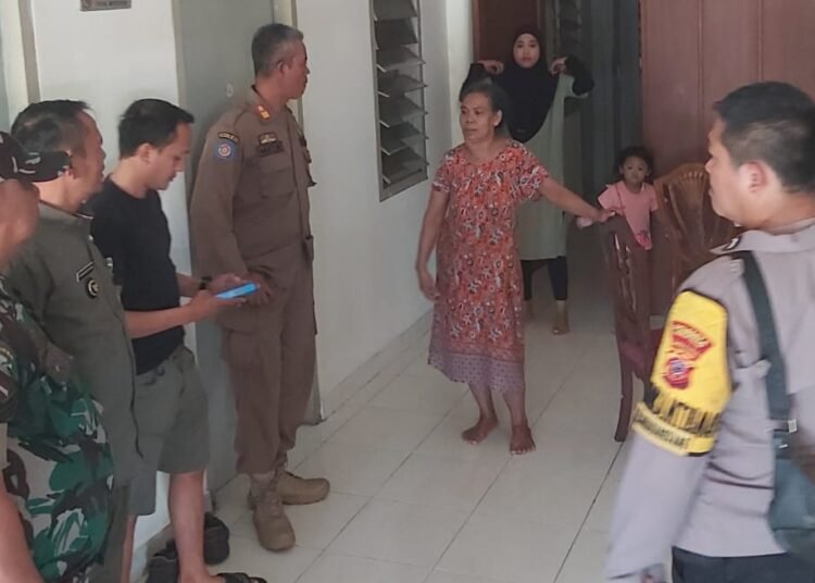 Waspada Prostitusi Online, Aparatur Kelurahan Baranangsiang Sidak Kos-kosan