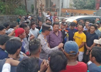 Warga dan Sopir Gelar Demo di Chevilly Resort and Camp