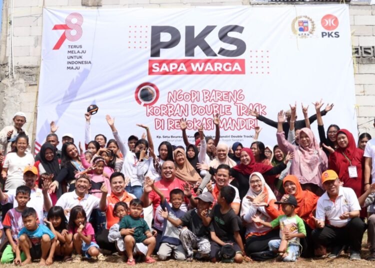 Rayakan HUT Ke 78 RI, Fraksi PKS Sapa Warga Korban Relokasi Double Track