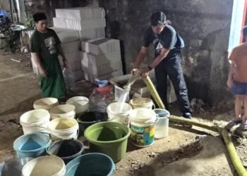 Warga Bojongkerta Dilanda Kekeringan, BPBD Pasok Air Bersih