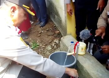 Polresta Bogor Kota Bantu Pasang Instalasi Air 15 Kepala Keluarga Kampung Tugu