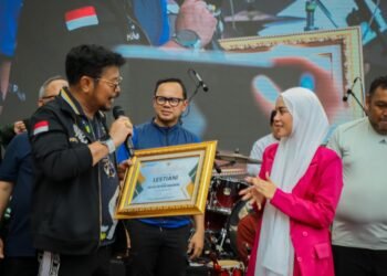 Lesti Kejora Dianugerahi Sebagai Duta Petani Milenial Oleh Kementerian Pertanian
