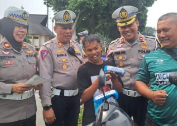 Satlantas Polresta Bogor Kota Edukasi Pemotor Tingkatkan Kewaspadaan dengan Kunci Ganda