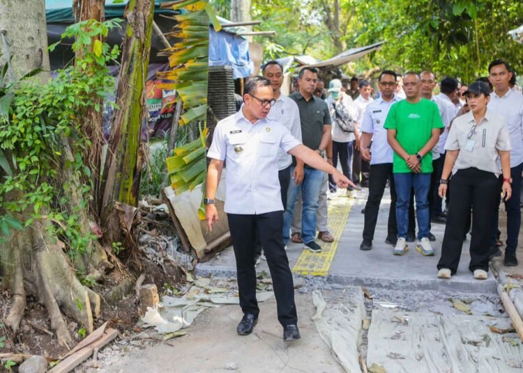 Disidak, Proyek Trotoar Jalan Tentara Pelajar Deviasi Positif