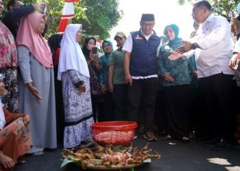 Peringati Maulid Nabi dan Syukuran Jalan, Warga Karyasari Hidangkan Ratusan Ayam Bakakak