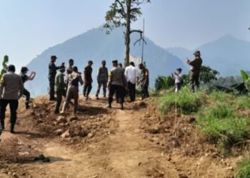 Sinergitas TNI-Polri Ajak Warga Sukamakmur Antisipasi Kebakaran Lahan dan Hutan