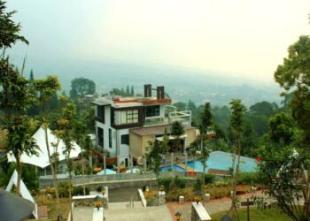 Nyari Tempat Bermalam Recommended di Kawasan Puncak? Disini Aja!